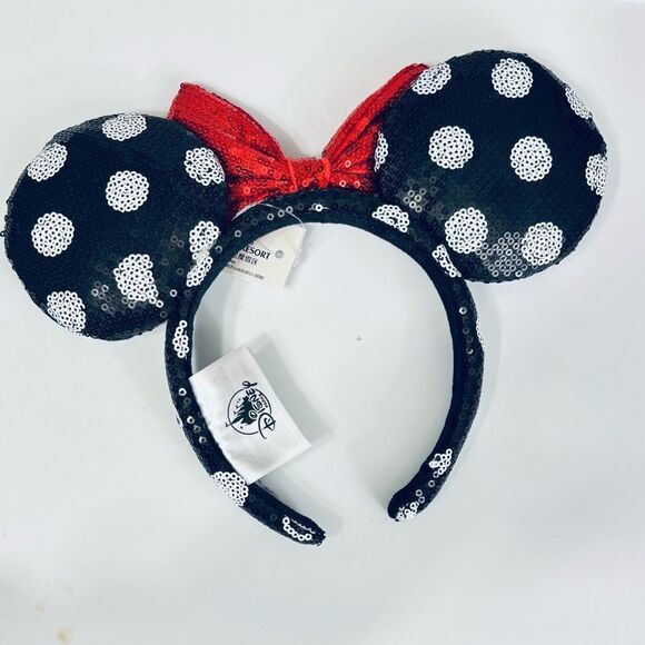 Disney Parks Shanghai Disneyland polka dots red bow Minnie Mouse Ears headband